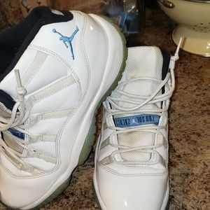 Air Jordans 11 Retro BG "Legend Blues"